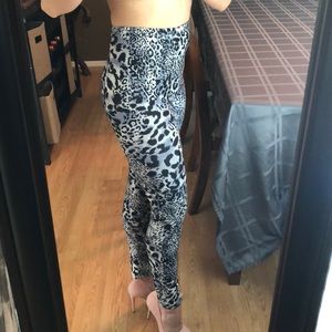 🦊 5/$20 Fashion Leopard Legging Printed Seamless